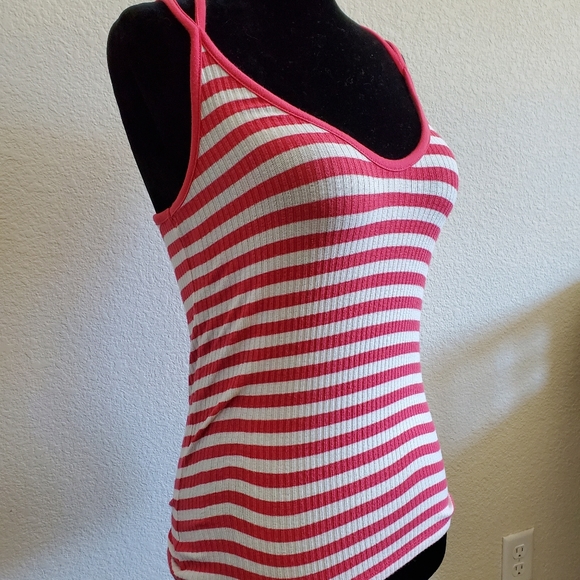 ♡♡♡♡♡ NWOT Criss- cross back top - Picture 11 of 11